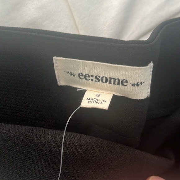 NWT eesome Women’s Shorts - Picture 3 of 9